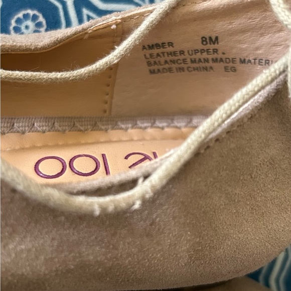Me Too Lace Up Taupe Suede flats Size 8 - Picture 3 of 5